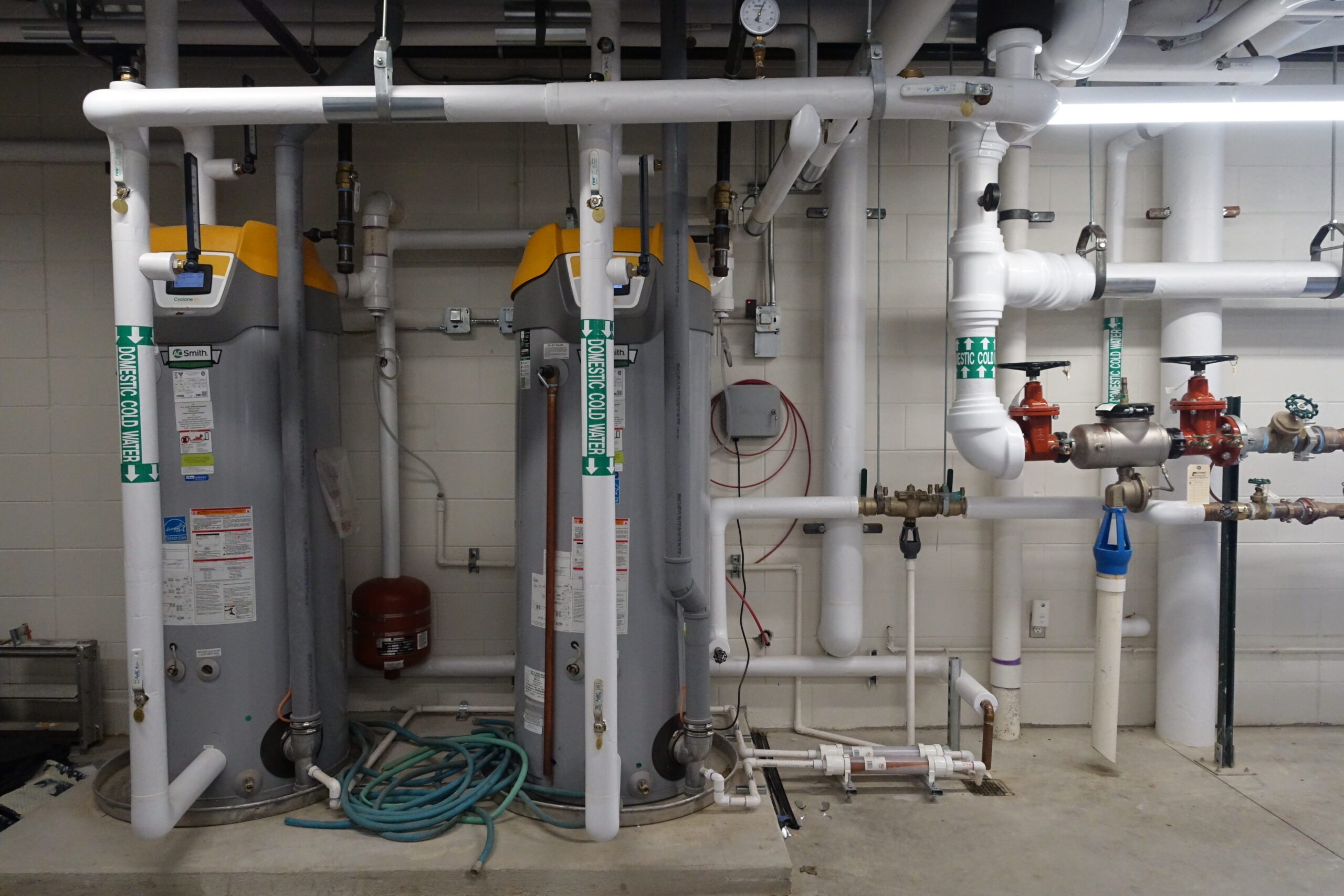 DSC00647 Water Heaters & Piping